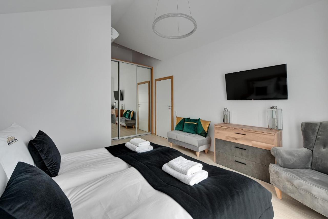 Waterlane Riverside - Spa, Pool, Gym & Parking By Downtown Apartments Гданьск Экстерьер фото